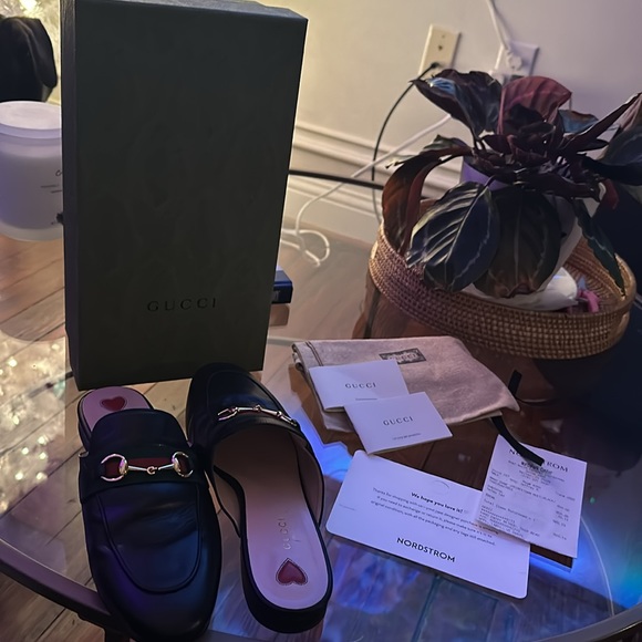 Authentic Gucci loafers size 38 1/2. - Picture 4 of 6